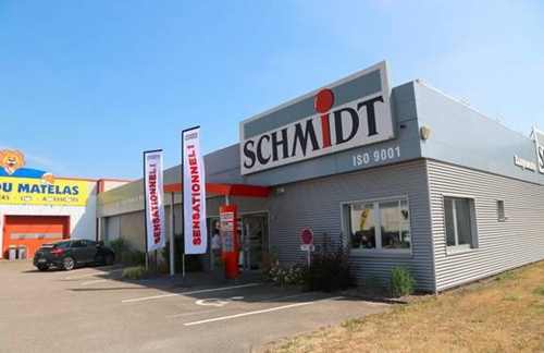 SCHMIDT位于法国的一间专卖店