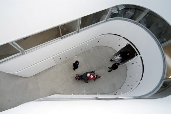 日本设计工作室Nakae Architects：机车男公寓