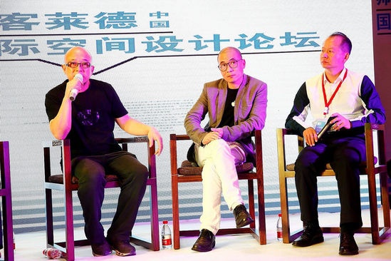 杭州华雨艺术装饰有限公司艺术总监张子平（左一）