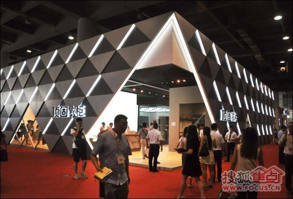 2014广州国际建博会顶固衣柜展馆