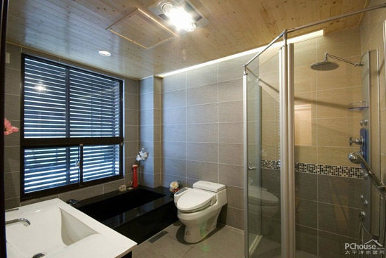 打造干湿分区浴室 淋浴房选购清洁技巧