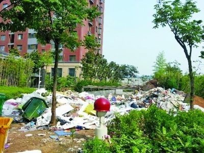 号称南京首家物联网社区变成垃圾堆