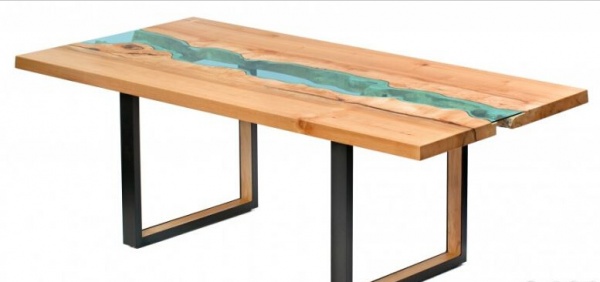 家具设计师 Greg Klassen 设计的一系列“河流”桌子