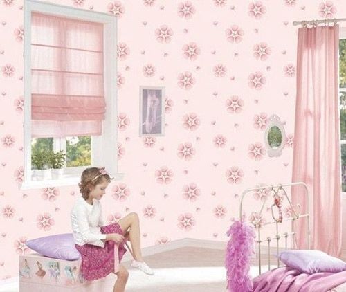 装修墙纸效果图：儿童房卡通花园系列墙纸，满铺墙壁纸的图能够为小孩房间增添趣味。 