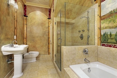 淋浴房的设计要注意清洁玻璃门