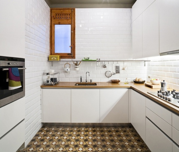 西班牙长型老公寓改造 为业主打造温馨舒适的家