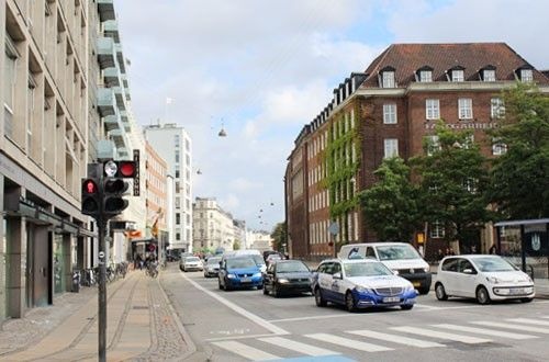 清洁亮眼的哥本哈根街区
