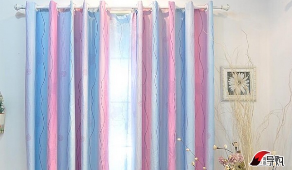 彩虹窗帘