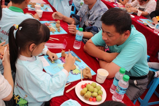 昆明唯美L&D陶瓷惊现排队买瓷砖？