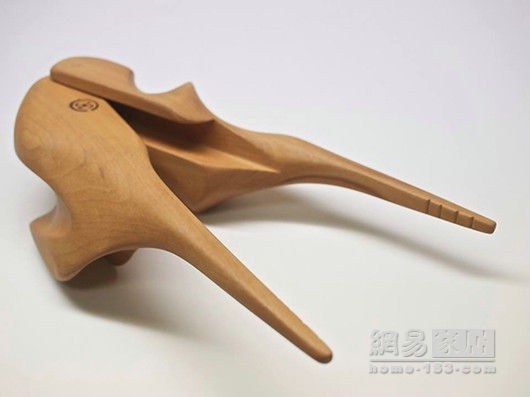 日本工匠Katsuyuki Miyabo为残障人设计的筷子