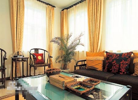 中式装修风格：古典元素的沙发靠背
