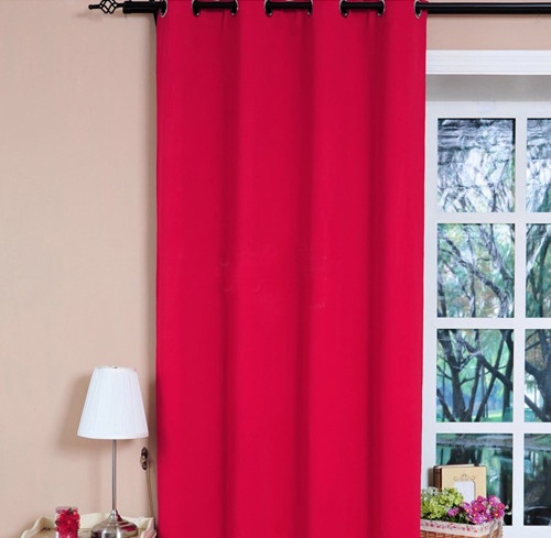 红色遮光窗帘