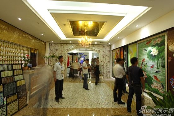 在中国艺术瓷砖节展馆参观艺术瓷砖
