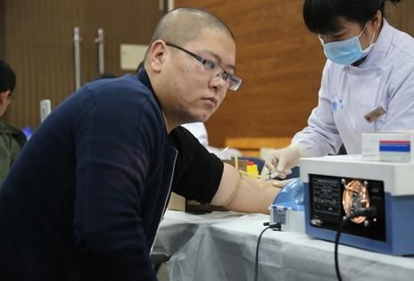 东方雨虹举行第五届无偿献血周活动