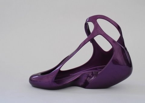 扎哈设计的Melissa果冻鞋