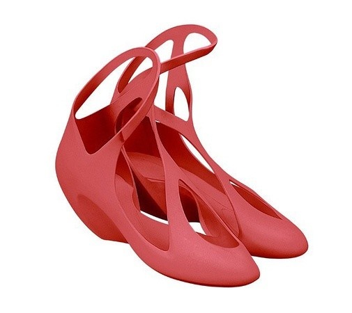扎哈设计的Melissa果冻鞋