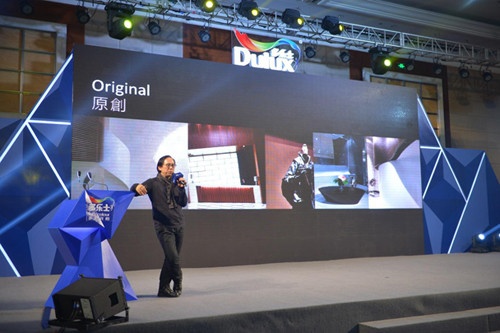 PAL设计师事务所有限公司创办人及首席设计师 梁景华老师进行演讲