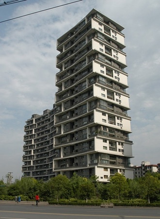 王澍获奖之时的作品：垂直宅院，2002-2007，杭州，中国