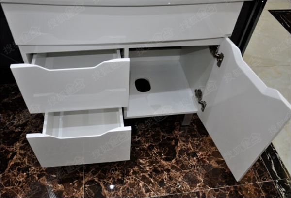金牌卫浴PVC浴室柜RF5303A收纳性
