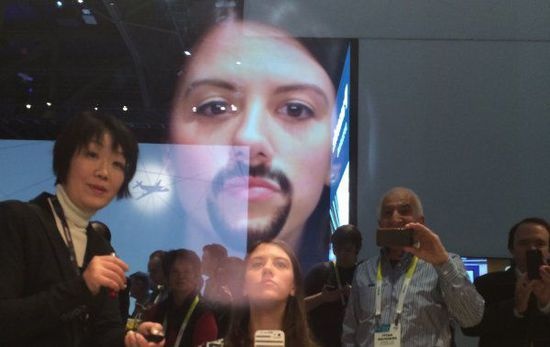 CES 2015：能分析你皮肤状况的智能魔镜