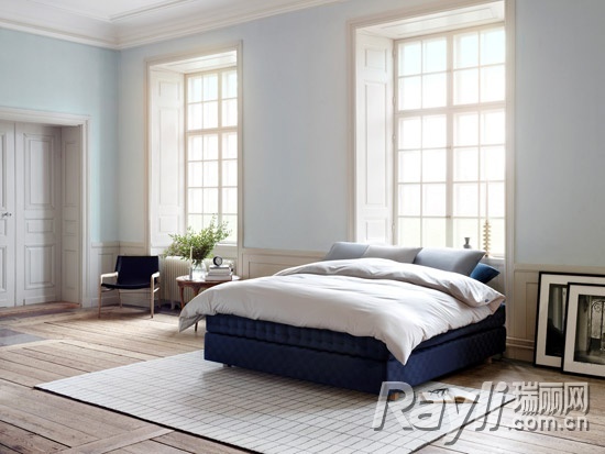 HÄSTENS海丝腾升级版Auroria床具呈现舒缓深沉的“非凡睡眠”体验，开启至臻完美的奢适生活。