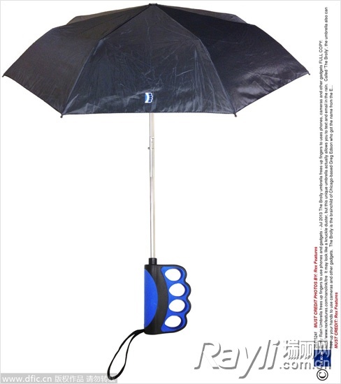 Brolly雨伞，既能防滑，还能解放拿伞的那只手。