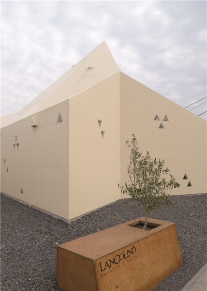 DFA银奖作品：开外式隐蔽的亚洲新式木建筑
