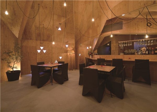 DFA银奖作品：开外式隐蔽的亚洲新式木建筑