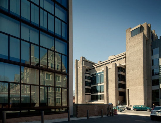 耶鲁大学艺术与建筑学院/保罗·鲁道夫（paul Rudolph）