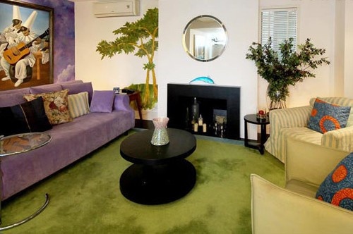 6绿色地毯和同色系布艺沙发构成了一个春天般清新感的空间