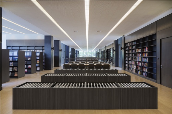 朱周空间设计：上海嘉定新城区公共图书馆