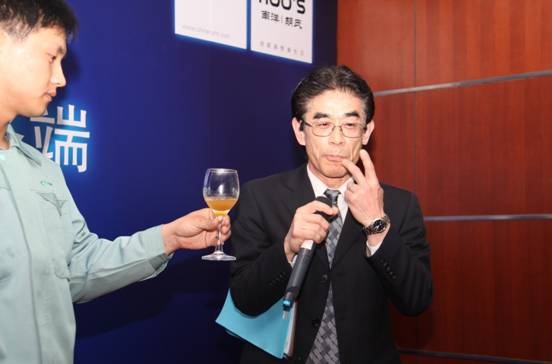 日本玄华油漆驻中国代表现场饮用测试