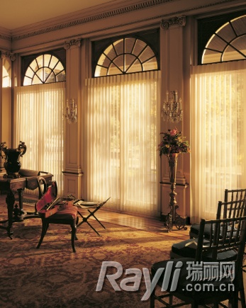 Hunter Douglas 萝美雅丝柔垂帘