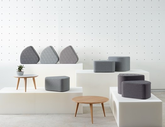 椅子和桌子，不多不少——Ondarreta2015米兰展新品