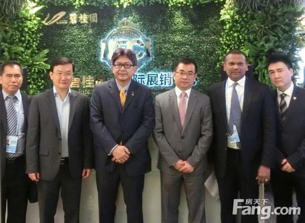 马来西亚驻华大使、驻广州领事与碧桂园集团高层合照