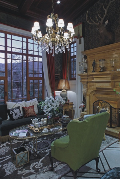 GID格瑞龙设计：沉稳大气美式风格红雪松别墅