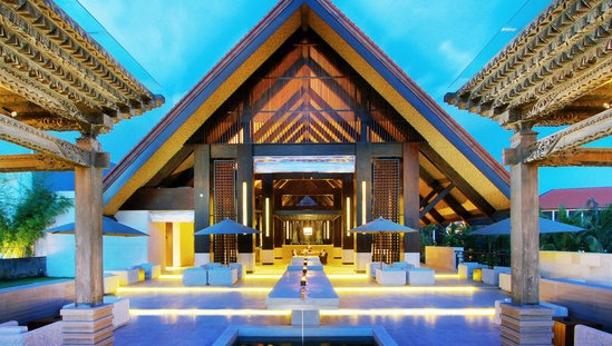 酒店大堂建筑，非常精致的东南亚海岛风情建筑。