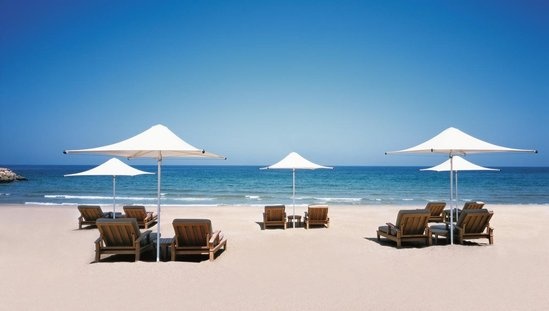 酒酒店不远就可以享受美丽纯净的海滩。