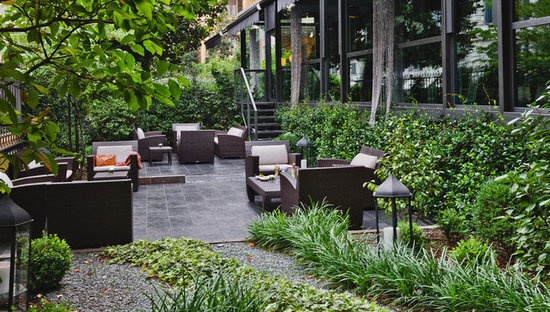 酒店露台——可以再次小酌一番，享受城市花园气息。