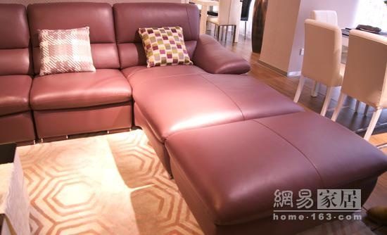 评测：左右ZY2231沙发 拥有极先锋的时尚