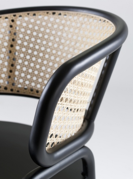 椅背椅腿连接细节