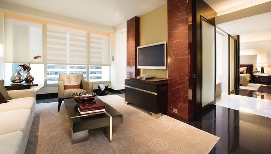 酒店的套房是全香港所有酒店中最大的，宽敞又豪华。