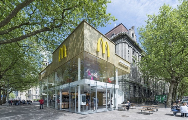 这家麦当劳曾经是鹿特丹最丑的建筑