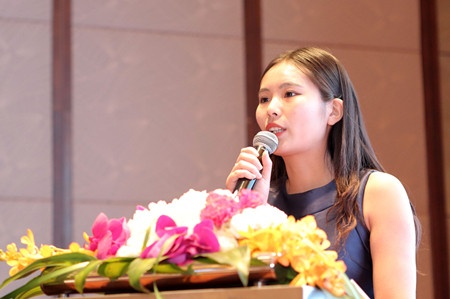 星辉数控吴婷婷女士在此次高峰论坛上分享了星辉数控板式线定制化解决方案。