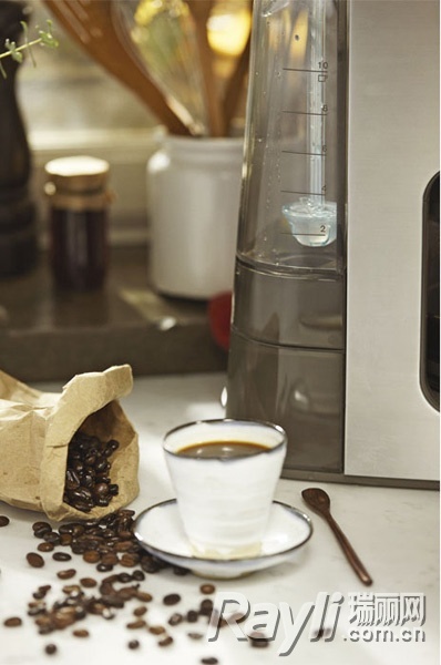 伊莱克斯匠心独现系列咖啡机ECM7804S6