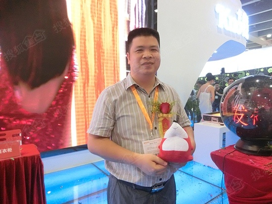 卡诺亚营销中心总经理赖永精 接受搜狐焦点家居记者采访