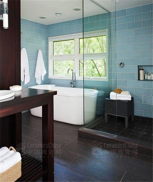 卫浴空间装饰讲解 精美瓷砖提升浴室气质