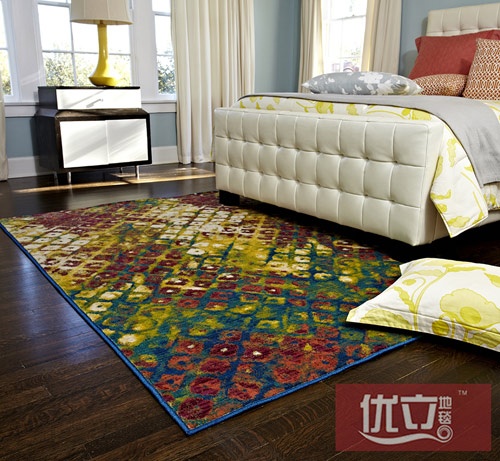 时尚奔放的水彩效果 让地毯展现了更多的艺术感
