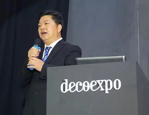 深圳市家具行业协会会长、左右家私总裁黄华坤