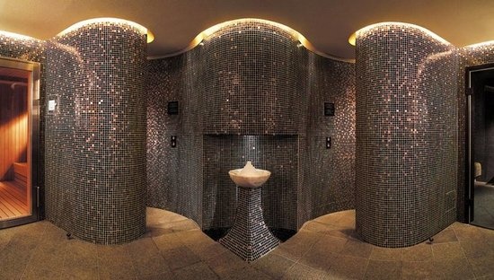极具特色的桑拿浴室